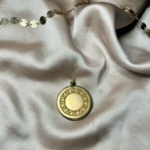 Vintage Gold-toned Round Locket